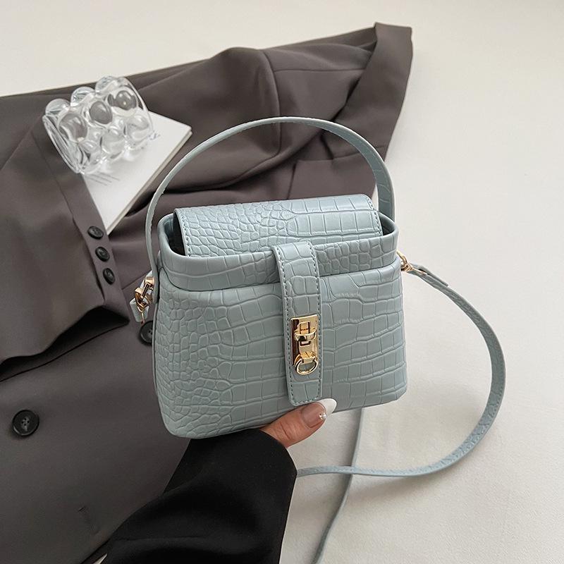 

2025 Trendy Women s Summer Small Crossbody Bucket Bag синий