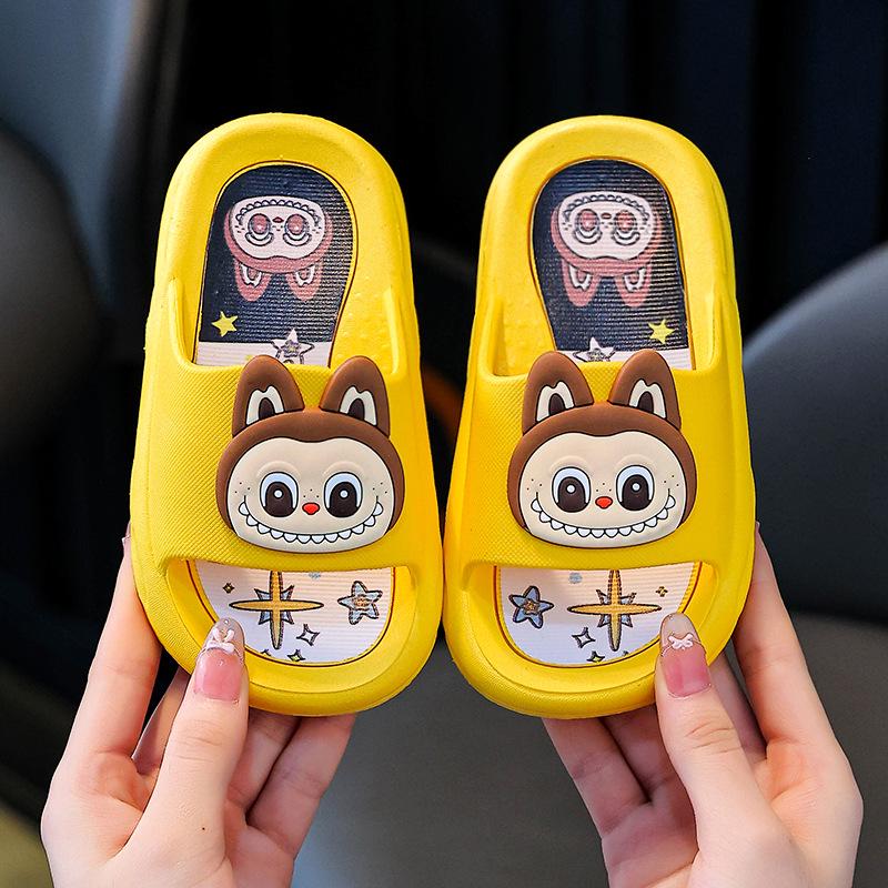 Dziecięce kapcie dinozaury - Antypoślizgowe, Miękka podeszwa do domu i łazienki, Letni styl kreskówkowy dla chłopców i dziewczynek