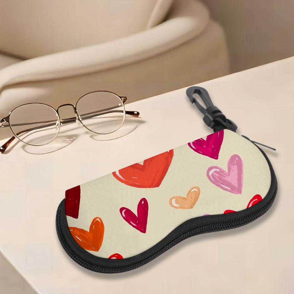 Colorful Hand Drawn Hearts Print Soft Sunglasses Case,Portable Lightweight Fabric Eyewear Pouch,Protective Eyeglasses Holder for Daily Travel