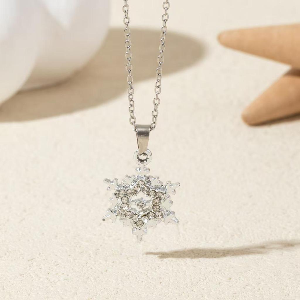 2025 Elegantes Schneeflocken-Halsband: Luxuriöse Klapperkette mit Herz – Perfektes High-End-Geburtstagsgeschenk