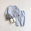 Conjunto de dos piezas para bebé niño: Sudadera con capucha y pantalones deportivos de felpa con estampado de letras para otoño/invierno.