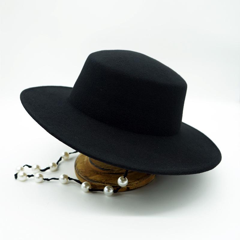 British Retro Black Woolen Flat Top Top Hat Women'S Autumn And Winter Pearl Chain Flat Brim Felt Hat Internet Celebrities Of The Same Style
