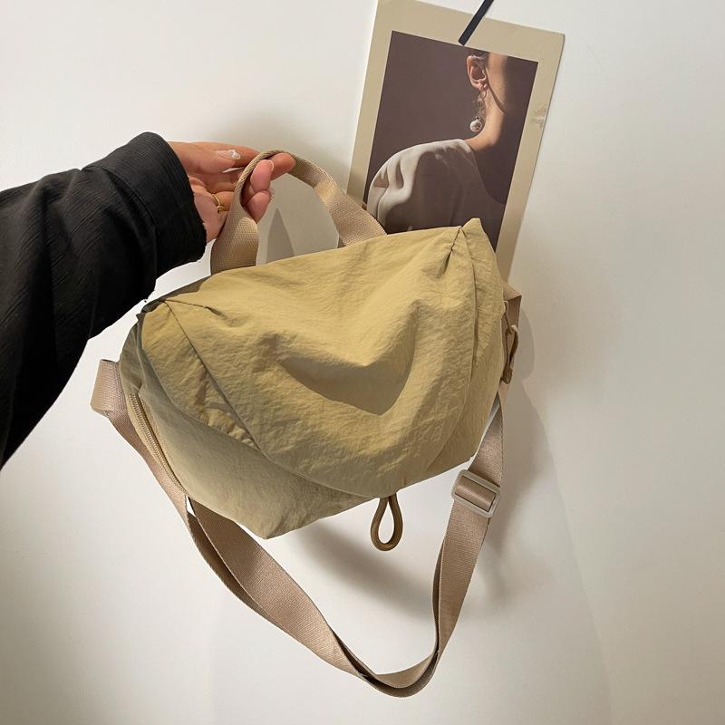 Casual shoulder bag women's new fashion portable nylon bag large capacity messenger bag