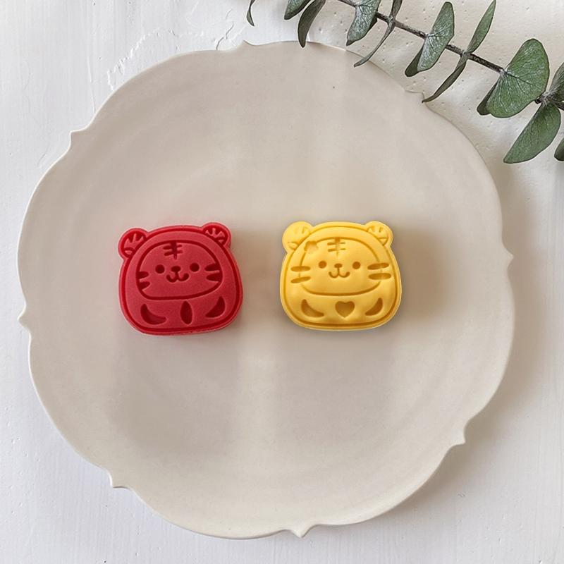 50g Cute Tiger Shape Plastic Mooncake Molds Mooncake Mould DIY Baking Accessories Kitchen Gadget for Mid-Autumn Festival