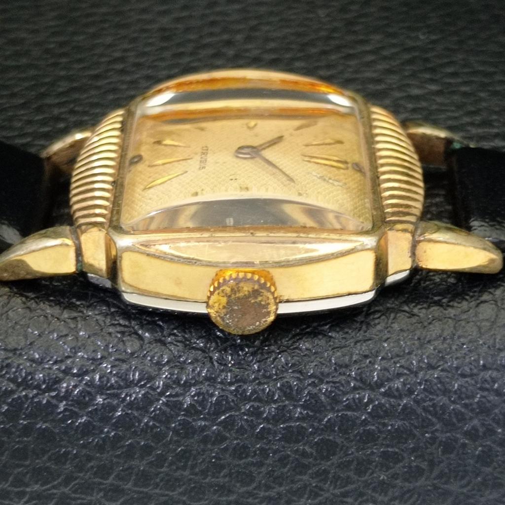 VINTAGE HELBROS HAND-WINDING SWISS MENS ORIGINAL DIAL WATCH A700136-5 R201-a700136