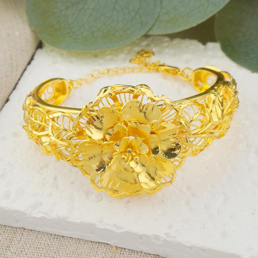 Exquisite Middle Eastern & African Copper Flower Bracelet - Arabic Luxury Charm for Ladies, Ideal Wedding & Banquet Gift