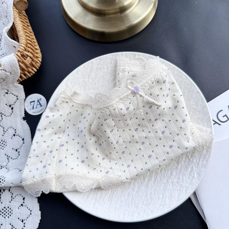 

Женское весенне-летнее маленькое свежее хлопковое нижнее белье с милым принтом, удобное, со средней посадкой One Size фиолетовый