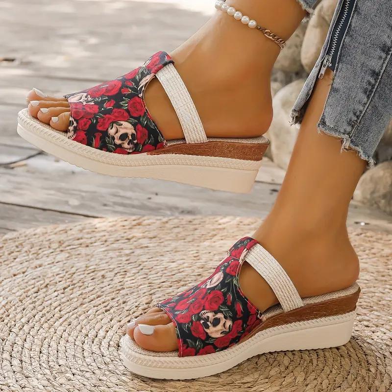 Sandálias femininas com estampa de caveira, sapatos de plataforma coloridos de tecido à beira-mar, slide de praia confortável de Halloween