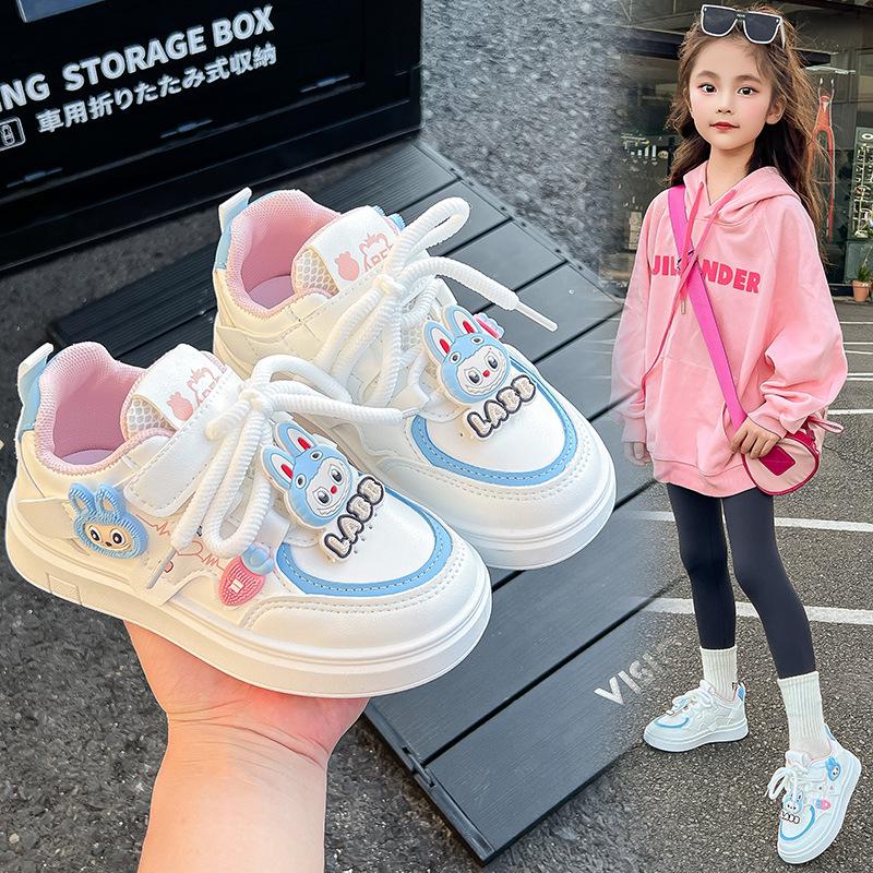 2025 Autumn Girls' Skate Shoes: Soft Sole, Non-Slip, Cartoon Design, Casual White.