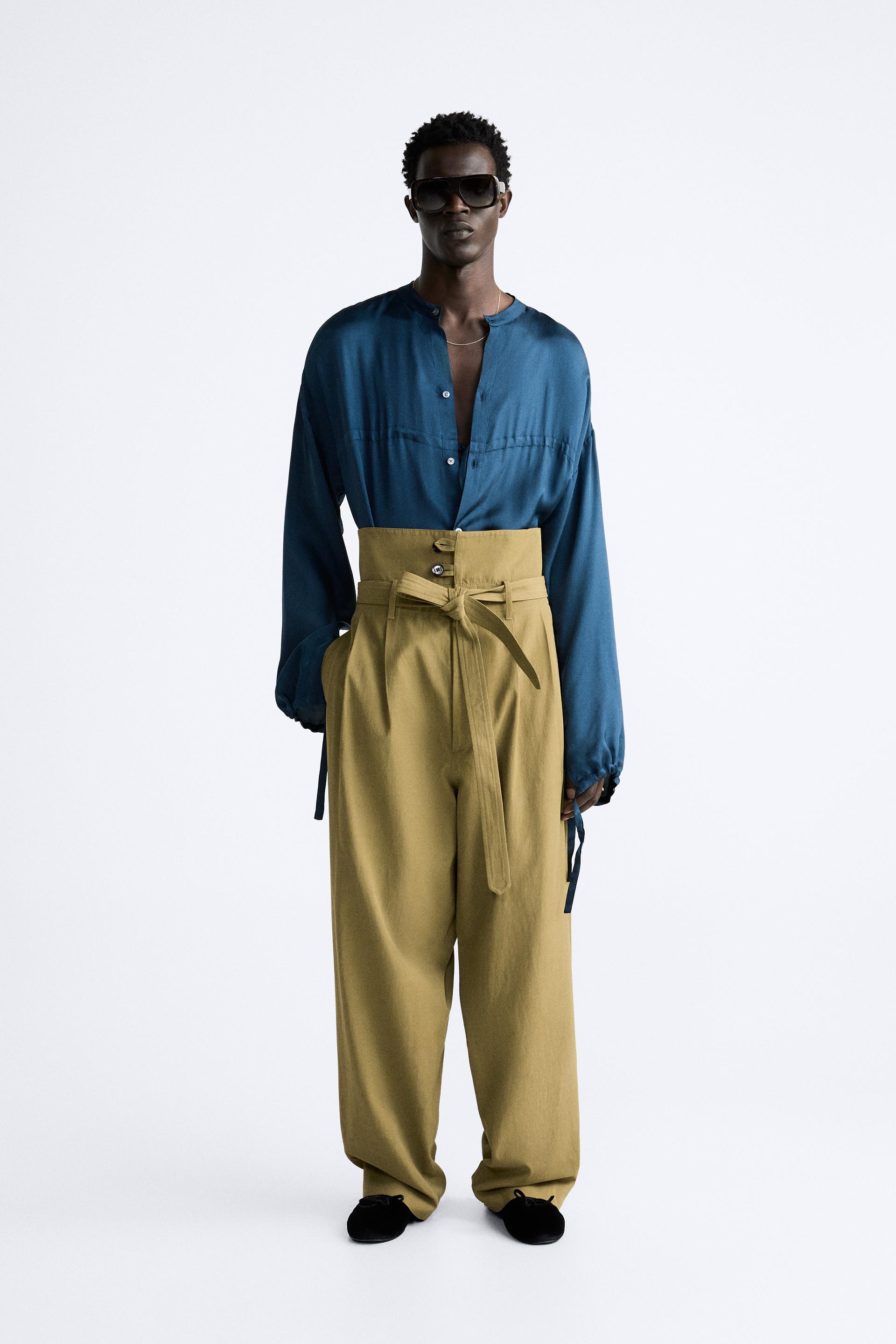 

Брюки с двойным поясом – ограниченная серия.