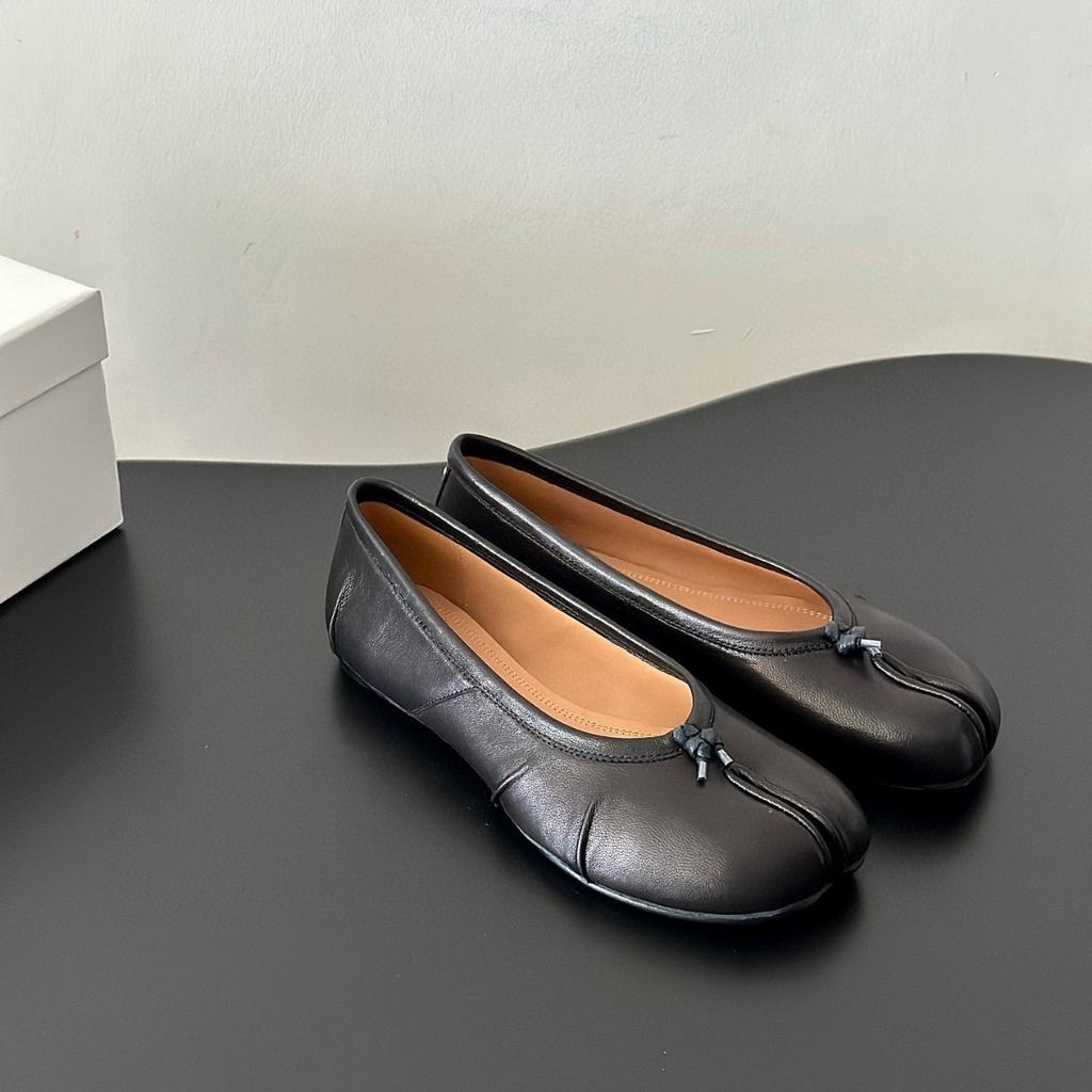 New Cowhide M6 Pleated Ballet Shoes Tab Split Toe Single Shoes Pig Trotters One Pedal Shallow Mouth Niche Style Women