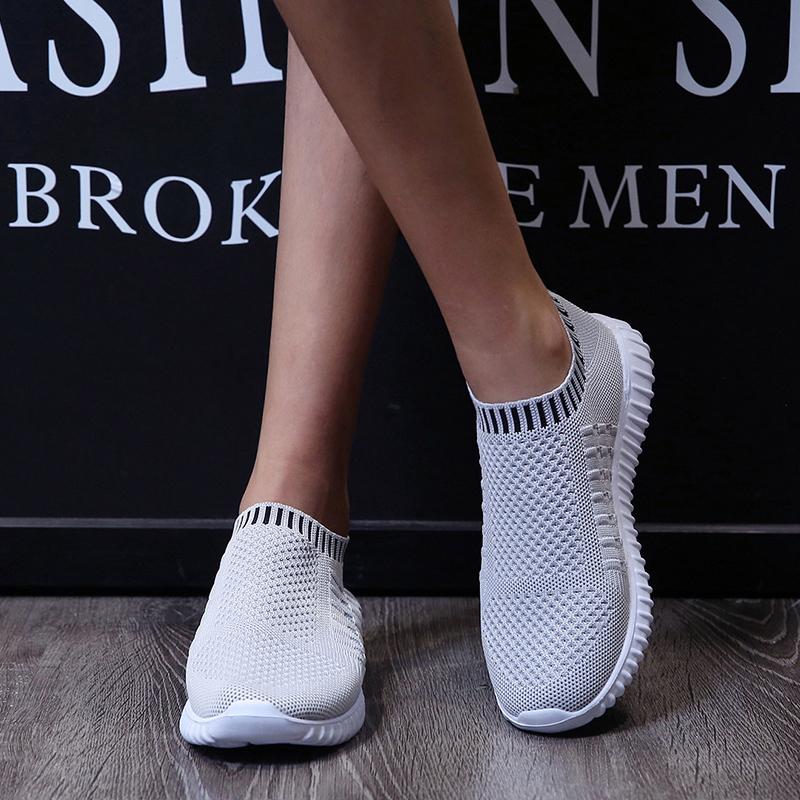 Fashion 2024 New Women's Ultra Light Oversized Running Shoes, Fashionable Fly Woven Breathable Sports Sneakers