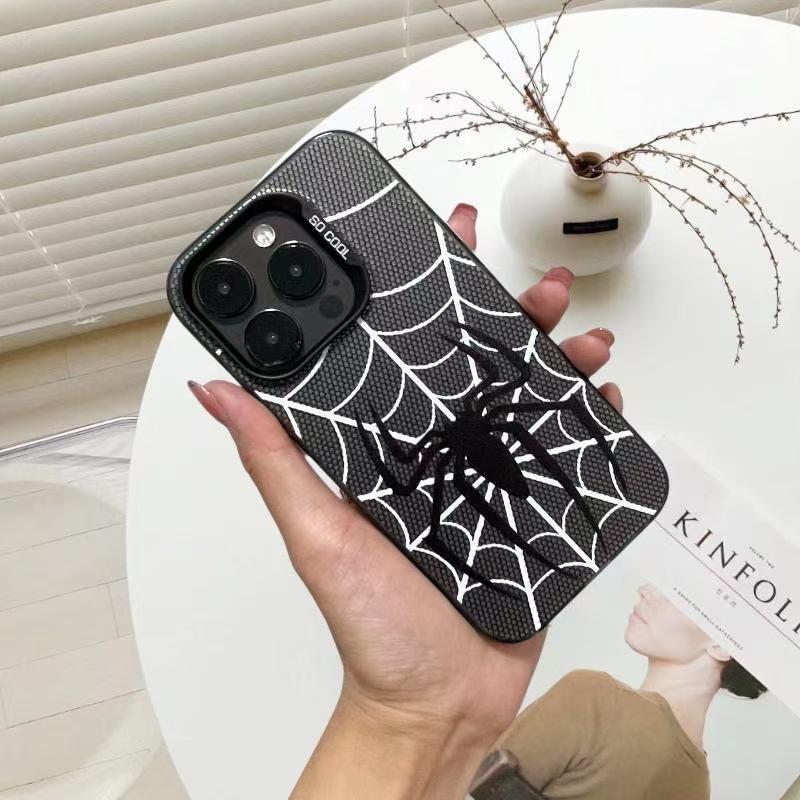 Black cool spider is suitable for iphone17 mobile phone case Apple 15promax European and American style 14promax/13pro16