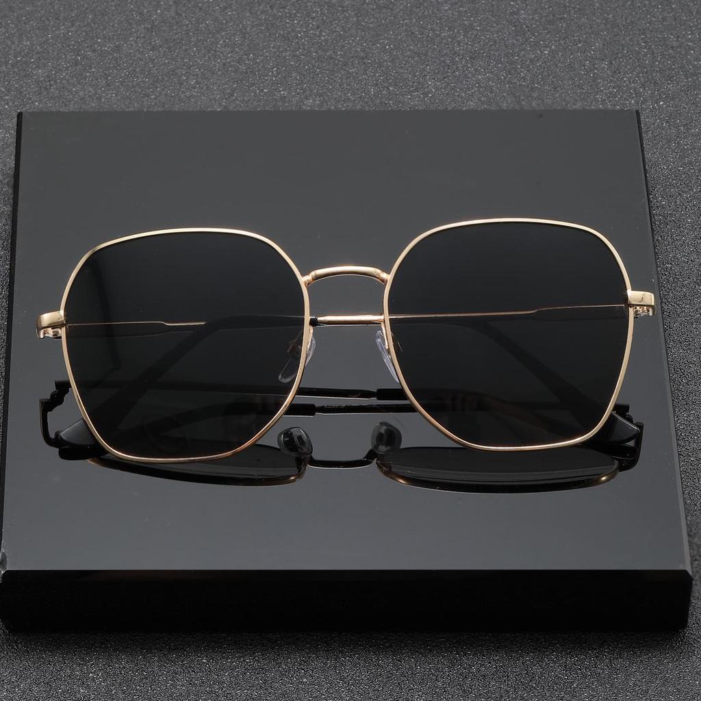 Gradient Metal Large-Frame Polarized Sunglasses for Couples: Stylish Men's and Women's Eyewear