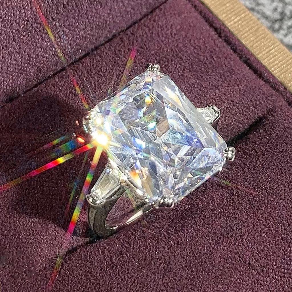 Ny Glitrende Firkantet Geometrisk Design Ringlys Luksus Personlig Mote Stil Forlovelses- og Bryllups Tilbehør