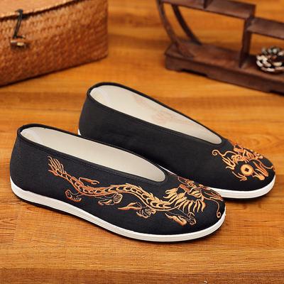 Alte Peking-Stoffschuhe für Herren, weiche Sohle, chinesische Stickerei, Herrenschuhe im chinesischen Stil, gelb/schwarzer Drache, runde Mund-Stoffschuhe