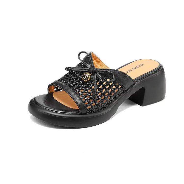 College style woven hollow thick bottom thick heel open toe cool slippers women's versatile round head bow outside wear half drag summer
