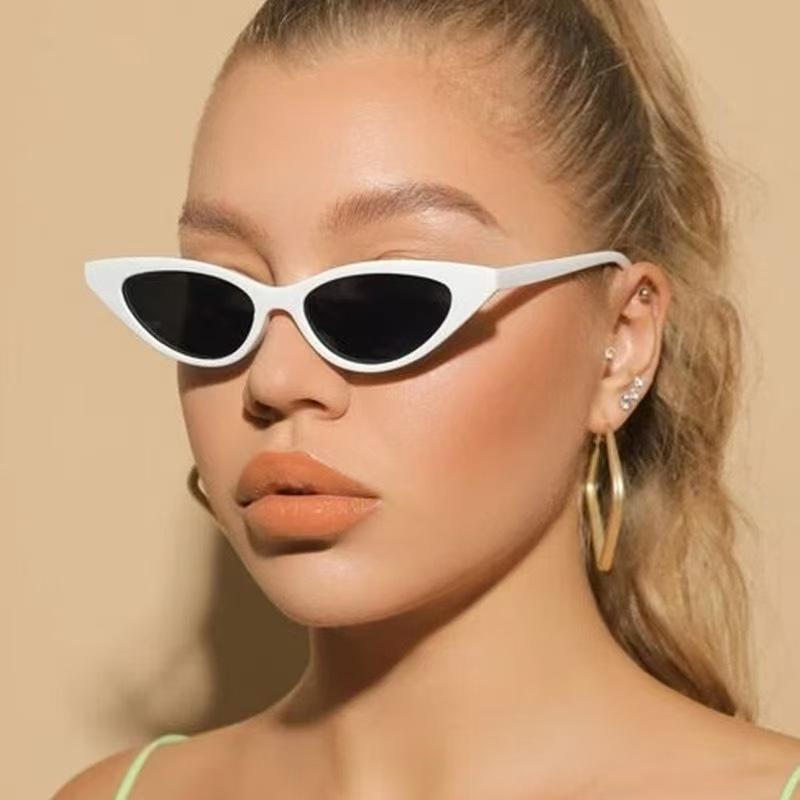 New Vintage Cat Eye Sunglasses Women Luxury Designer Black Shades UV400 Protection Trendy Fashion Eyewear