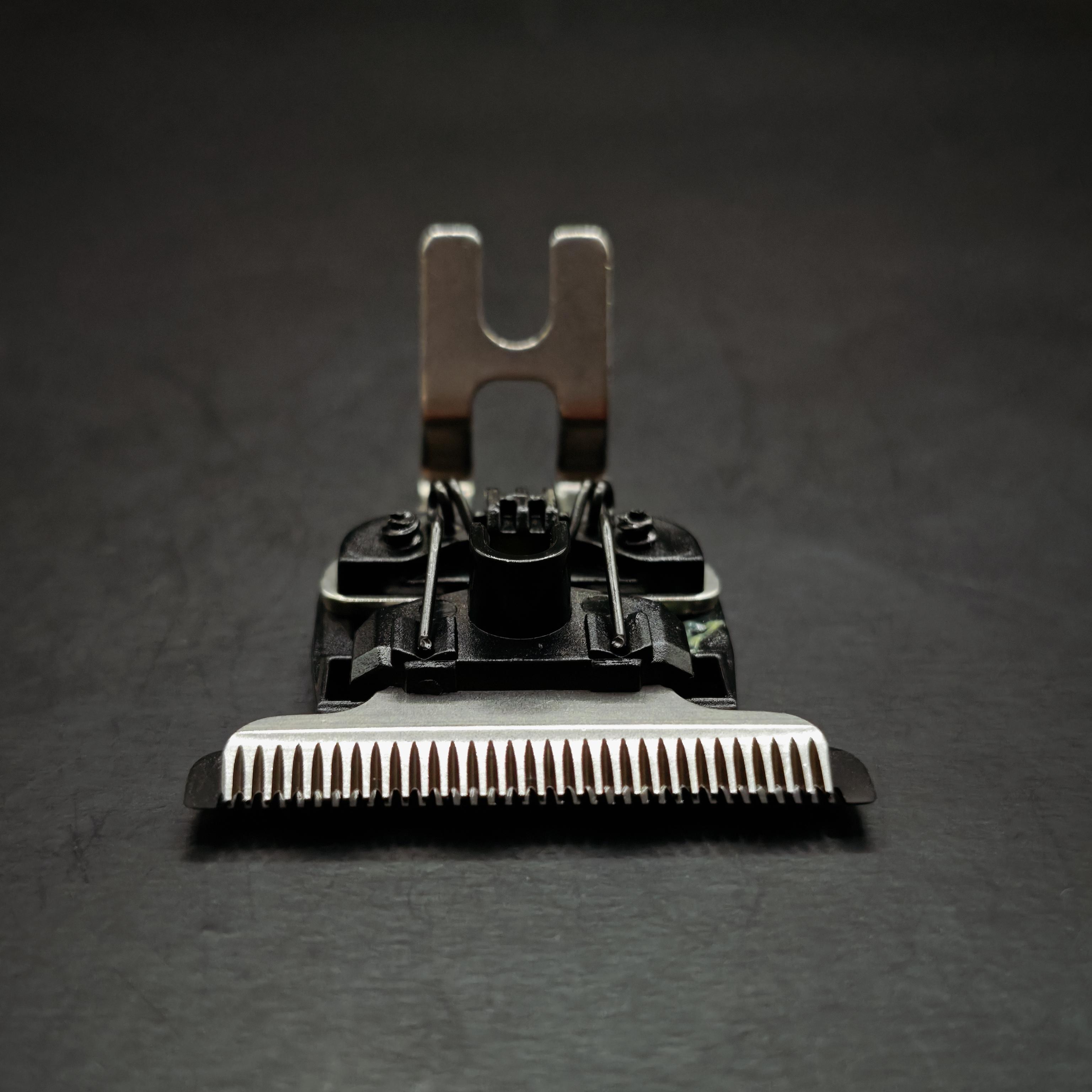 

Razor T-Blade Prewave Replacement For WAHL Extreme precision Forever T-blade Shaver Cutter чорний