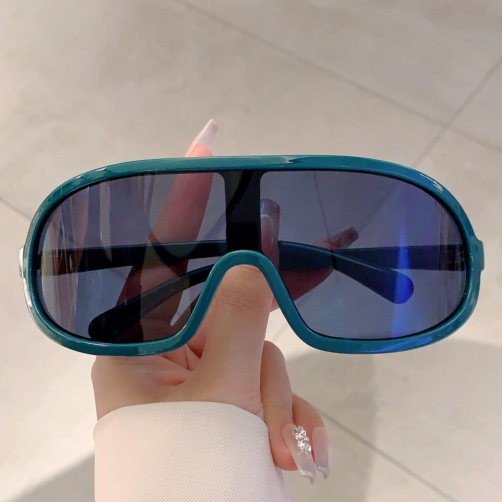 Oversized Sports Goggle  New Mirror Outdoor Cycling Protective Sunglasses Women Trendy Professional Anti-UV Shades