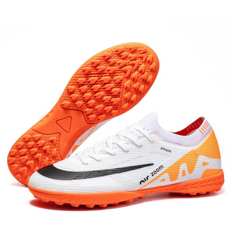 Low-top football shoes fly-woven seamless high-quality long-nail sneakers large-size broken-nail football shoes