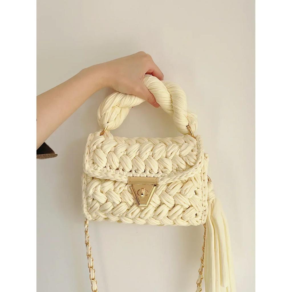 Fashion Wool Knitting Handmade Crochet Shoulder Bag Tassel Fabric Bags for Women Designer Thread Crossbody Fin Bag