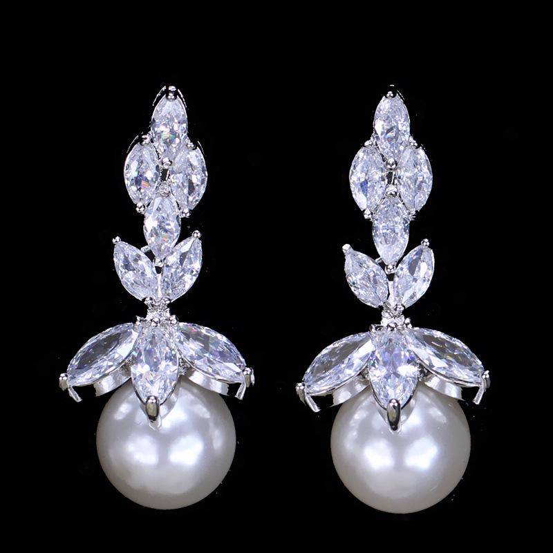 

Sweet And Cute Flower Earrings, Zircon Shell Pearl Pendant. белый