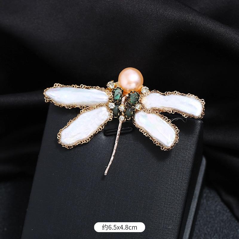 Original Heavy Handmade Natural Crystal Shell Corsage Women's Luxury Atmosphere Retro Elegant Brooch Jacket Coat Accessories
