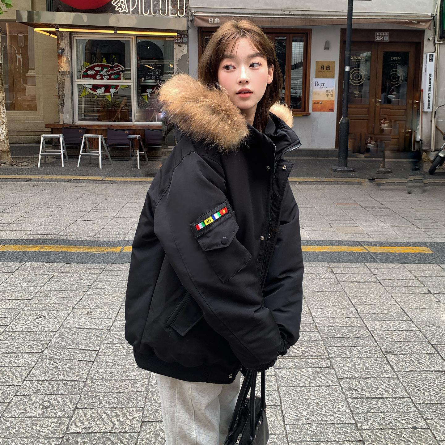 

Женская стеганая хлопковая куртка с капюшоном и меховым воротником оверсайз XL чёрный