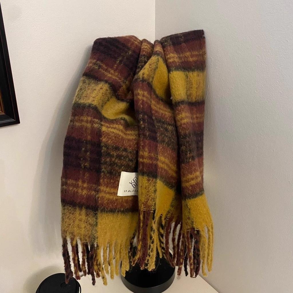 New Maillard Plaid Scarf Women's Autumn and Winter Same Style Retro Mohair Student Thickened Warm Scarf