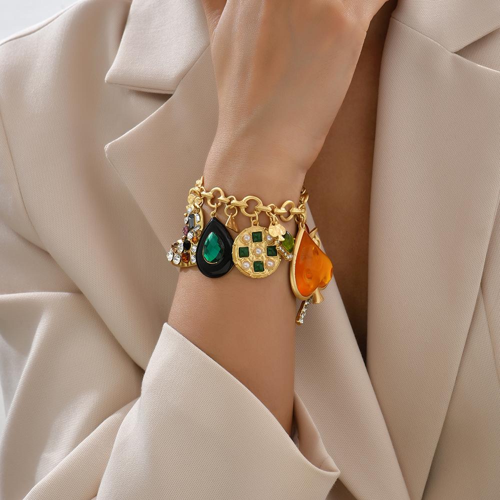 Vintage Imitation Gemstone Heart Teardrop Dangle Bracelet for Women Gold Color Metal Hand Chain Trendy Jewelry Accessories