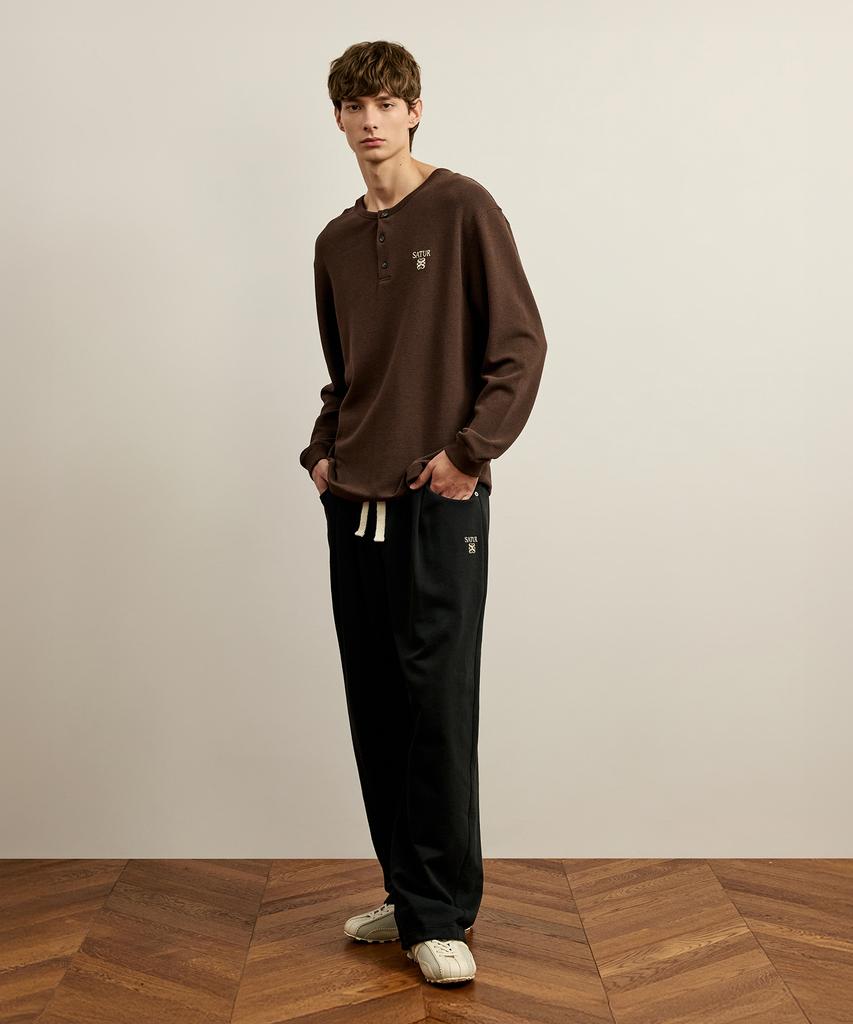 SATUR One-Pleat Sweatpants Black