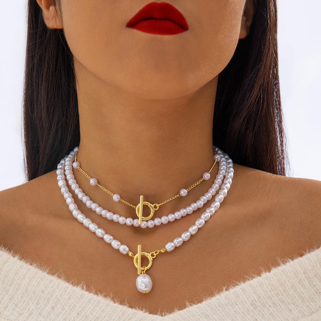 Fashion OT Buckle Imitation Pearl Multi-layer Necklace Light Luxury High-end Sense Beaded Collarbone Chain Necklace Women