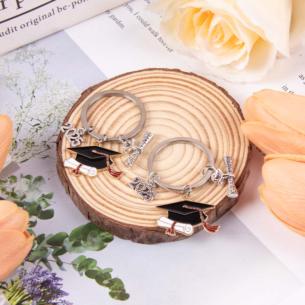 6pcs Class of 2025 Graduation Keychains Doctoral Hat Congrats Grad Design Alloy key ring Graduation Season Ceremony Ideal Gift