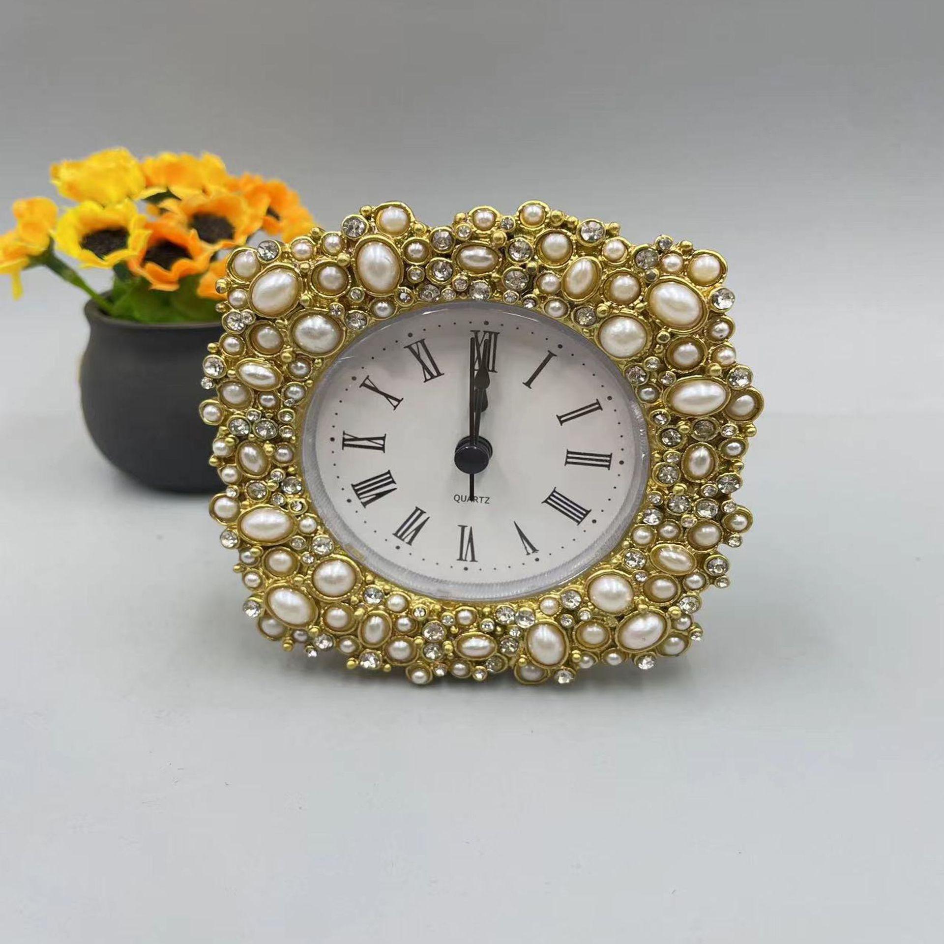 

Новые европейские легкая роскошь новые мини маленькие часы креативные часы гостиная украшение для дома модельная комната бесшумные