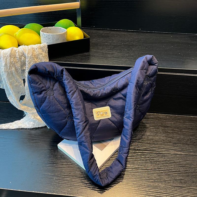 New cloud bag niche large capacity dumpling bag messenger bag bag down bag large bag tote bag women