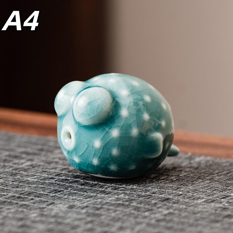 Ceramic Fish Statue Tea Pet Little Fish Spit Bubbles Under Cup Bottom Pink Bubble-Spitting Piggy Ornament Water Cups Decor Gift