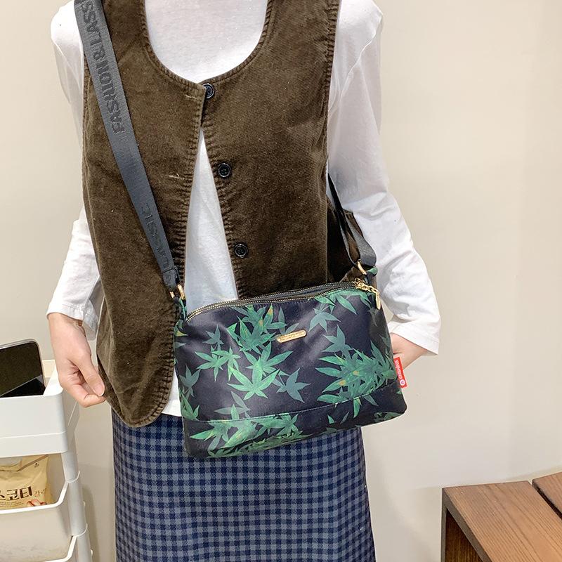 

Легкая водонепроницаемая маленькая сумка женская новая большой вместимости бамбуковый лист простая наплечная сумка модная модная сумка-мессенджер чёрный