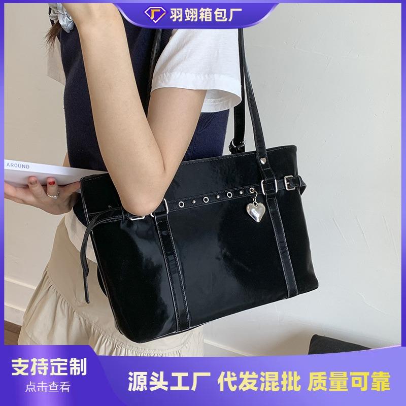 Tote bag fashion commuter underarm bag women's summer new trendy shoulder bag simple handbag