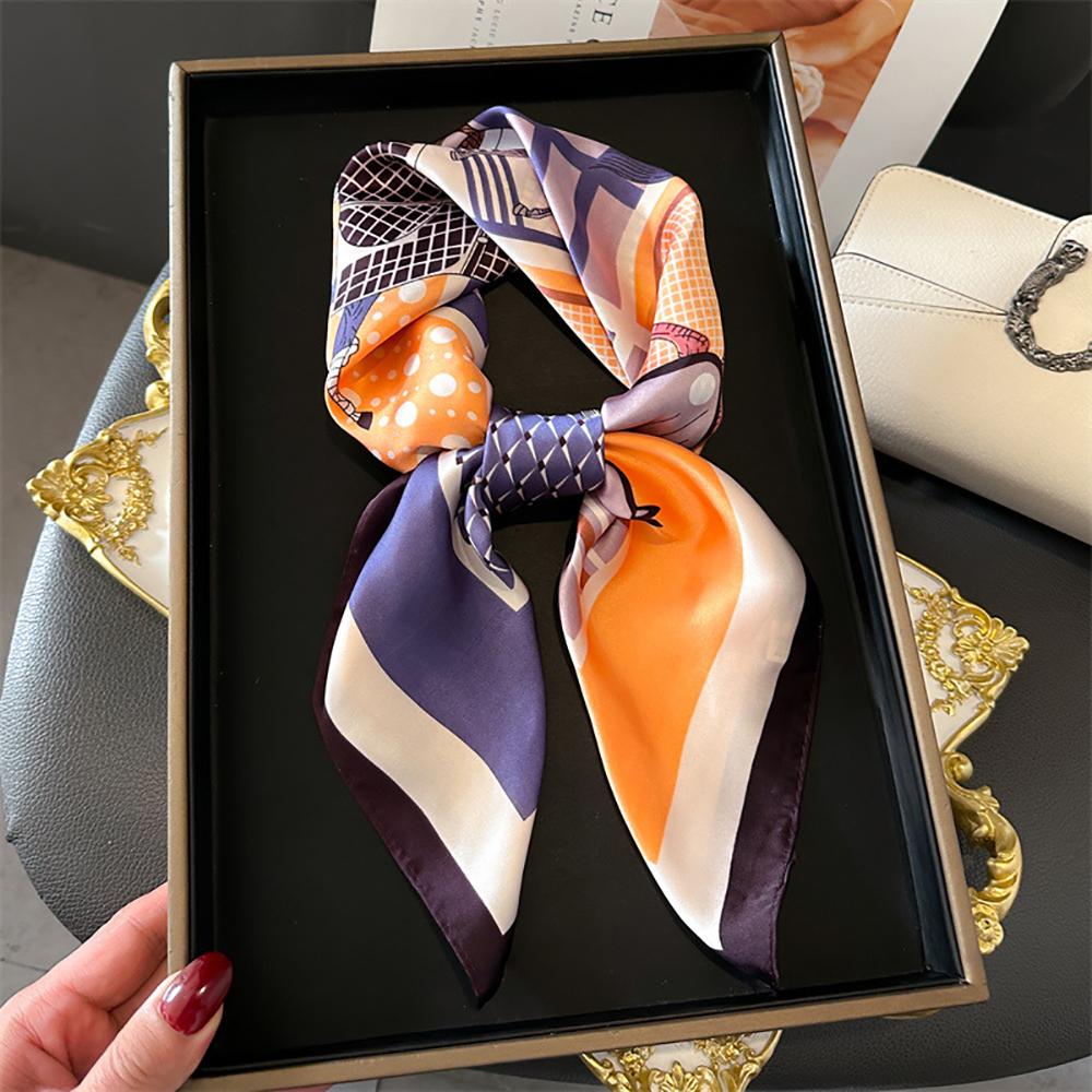 Luxury Horse Printed Bandana Scarf Lightweight Soft Satin Stylish Versatile Neck Scarf For Women Hairbands Headscarf