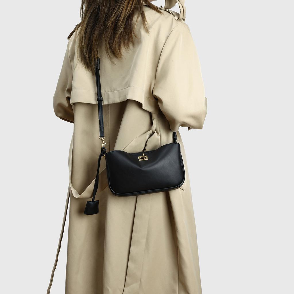 Autumn and Winter Head Layer European and American Armpit Bag Women's Lock Square Bag High End Light Luxury Handbag Single Shoulder Crossbody Bag