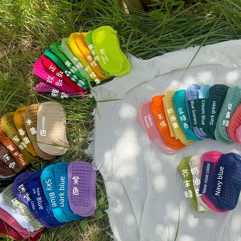 

51 цвет подошвы Нескользящий вертикальный узор Носки из хлопка с длинным голенищем для йоги, пилатеса, танцев, аэробики Разноцветные однотонные в тон Фиолетовый 43 New Rose