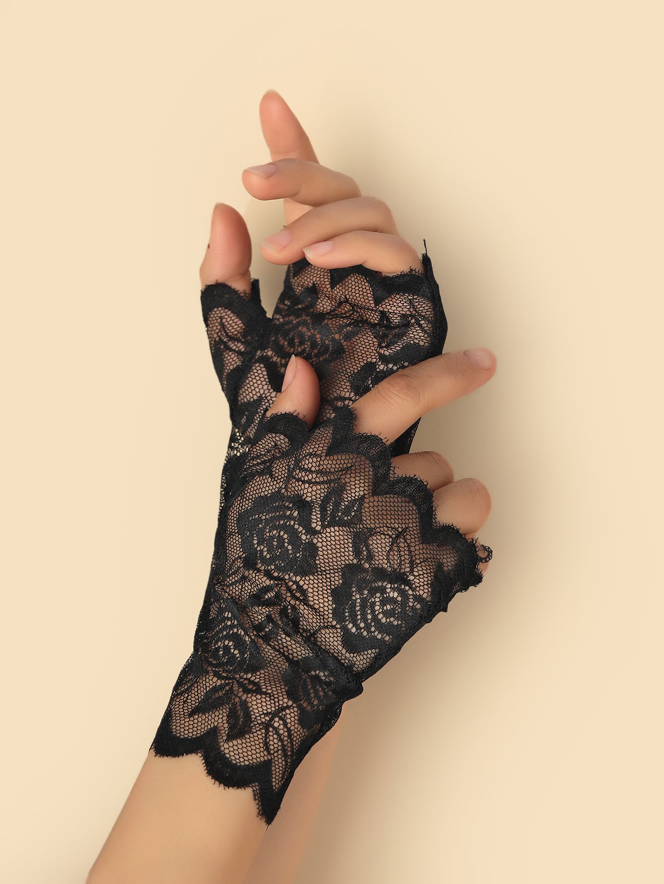 

1pair Black Lace Rose Decoration Sheer Breathable Party Gloves one-size чёрный