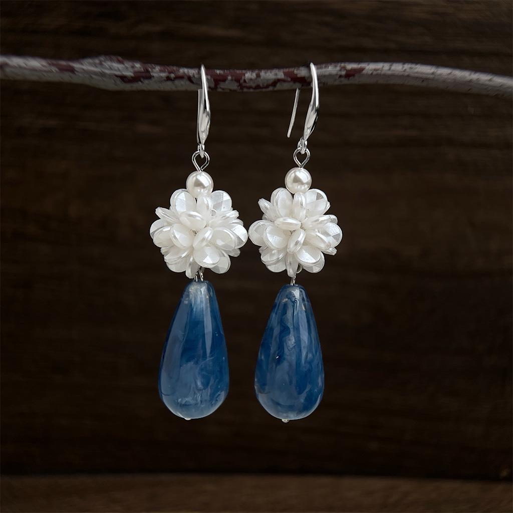 Elegant Blue Gradient Hydrangea Pearl Drop Earrings - Handmade Niche Design for Women
