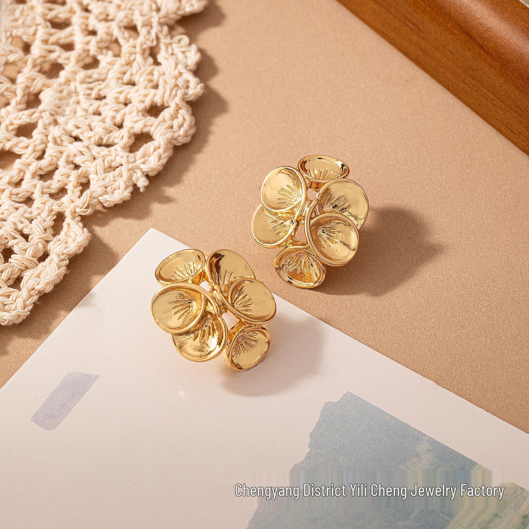 

Design Sense Geometric Flower Earrings - Minimalist, Trendy, Retro Style for Women
