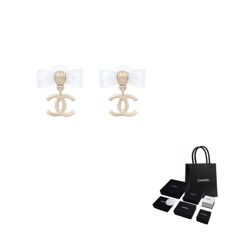 

CHANEL [25P Spring and Summer] Bow Knot Design - Earrings for Men and Women, Couple Style, Gold золотий