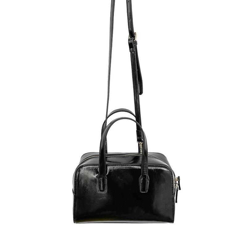 Simple handbag Large capacity texture setting Hand carry Shoulder bag Niche leather messenger commuter bag