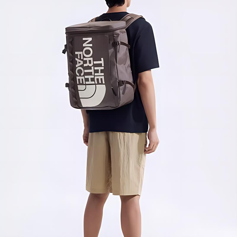 The North Face 30L Leichter Rucksack Outdoor-Tasche Recyceltes Polyester Nylon Braun Unisex Rucksäcke NF0A3KVR-87I