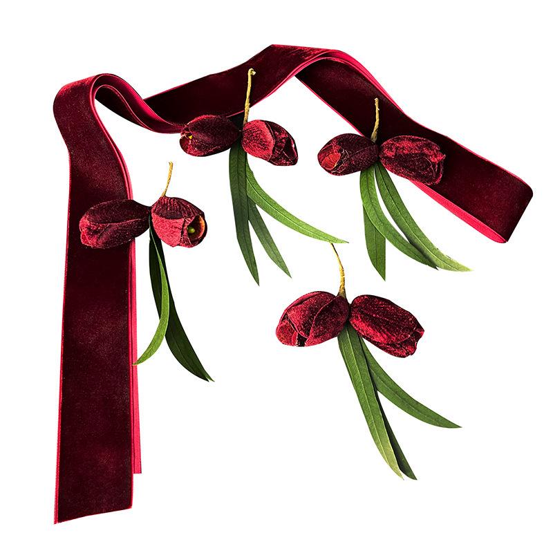 

Бордовая бархатная повязка на голову с цветком для свадьбы - Коллекция Тюльпан для невесты 4 White Tulip Flowers + Ribbon