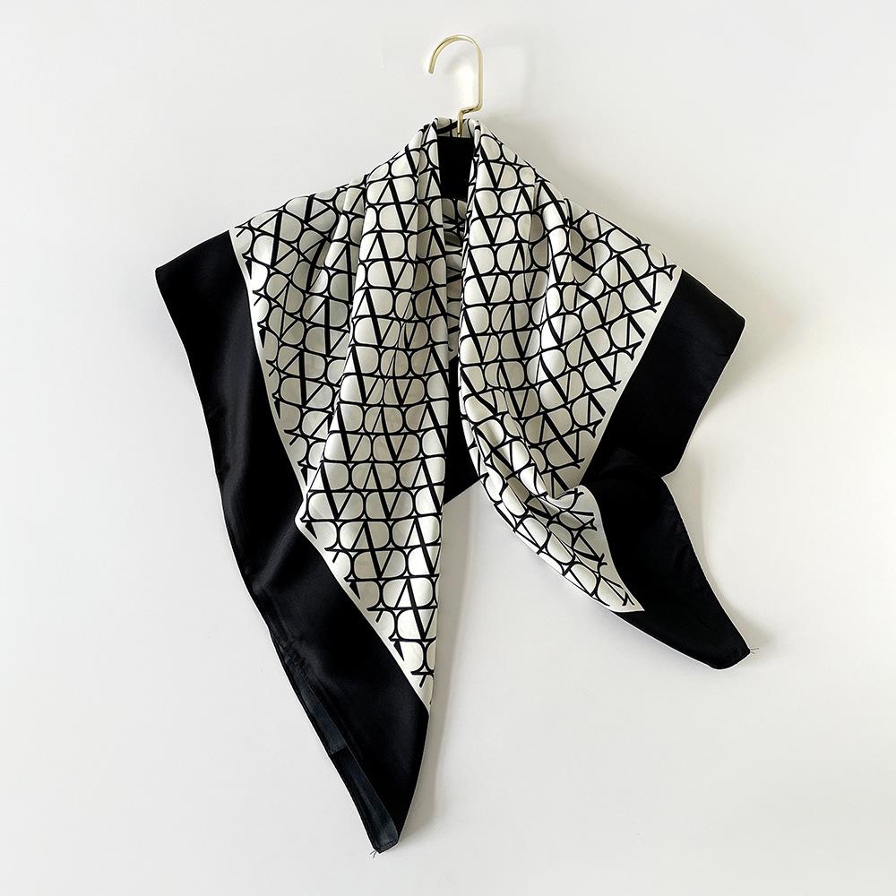 New Spring Style Silk Scarf Korean Printed Scarf Twill Large Square Scarf High-end Shawl Sun Protection Travel Headscarf for Women